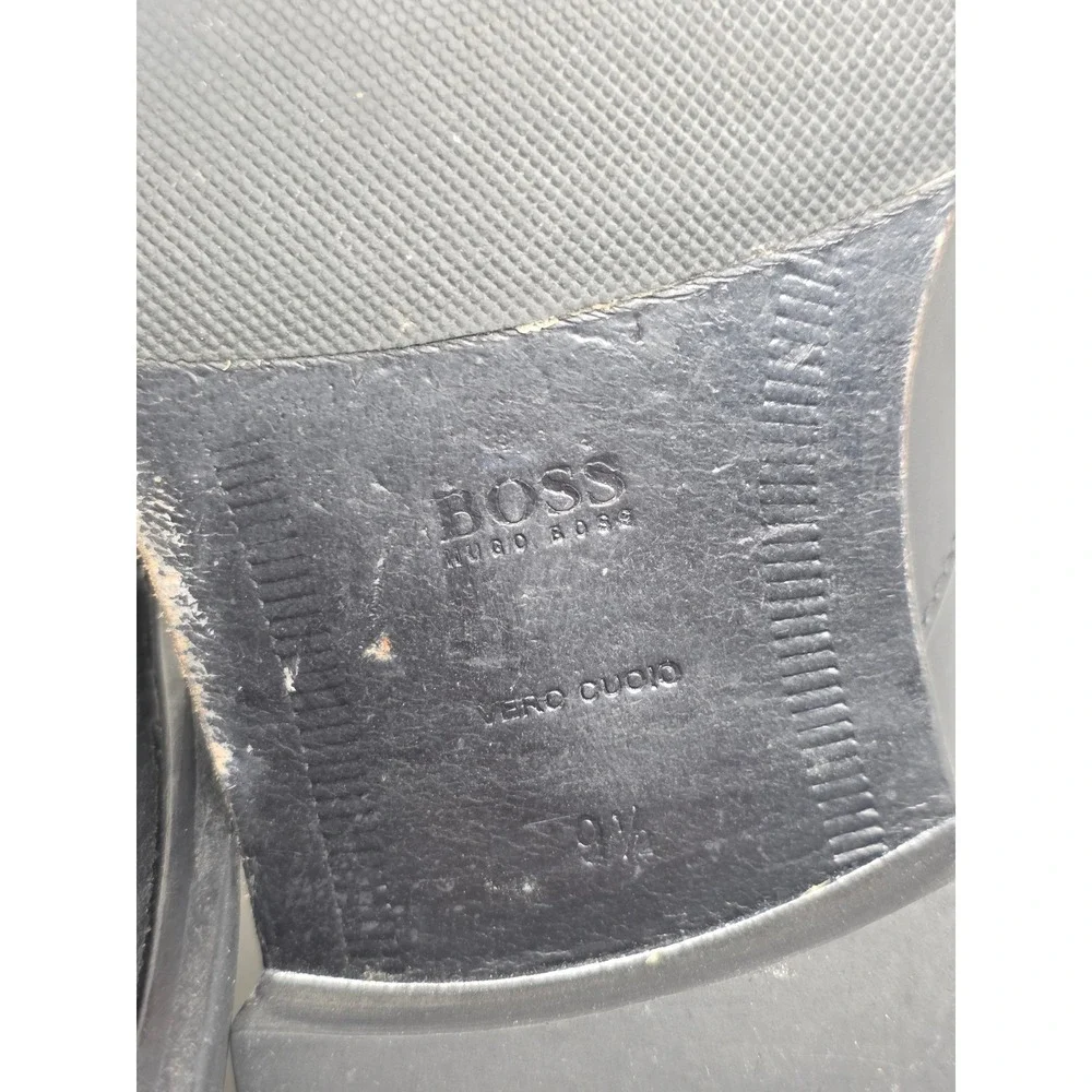 Hugo Boss Mens Black Leather Chelsea Boots 50388428 Size 9.5 Almond Toe Dress